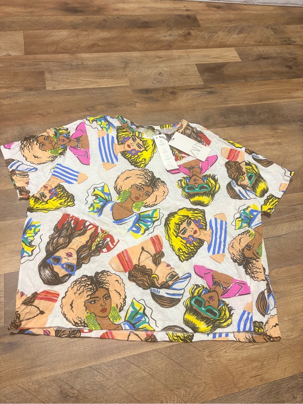 ZARA Women’s Large Graphic Face Print T-Shirt NWT Colorful Pop Art Y2K Statement